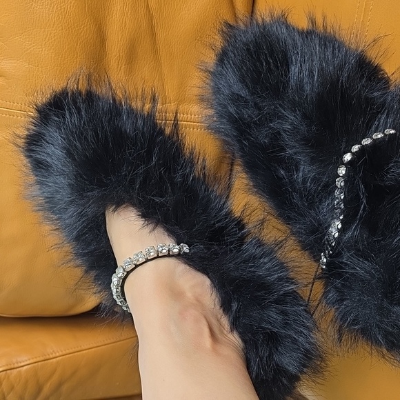 H&M Black Furry Mules with Rhinestone Detail - Picture 4 of 10